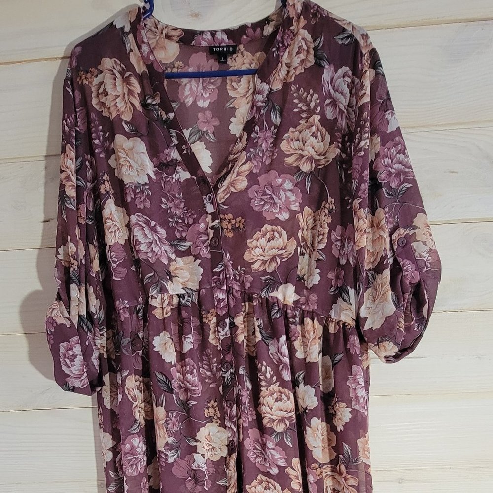 torrid hi-low maroon shirt